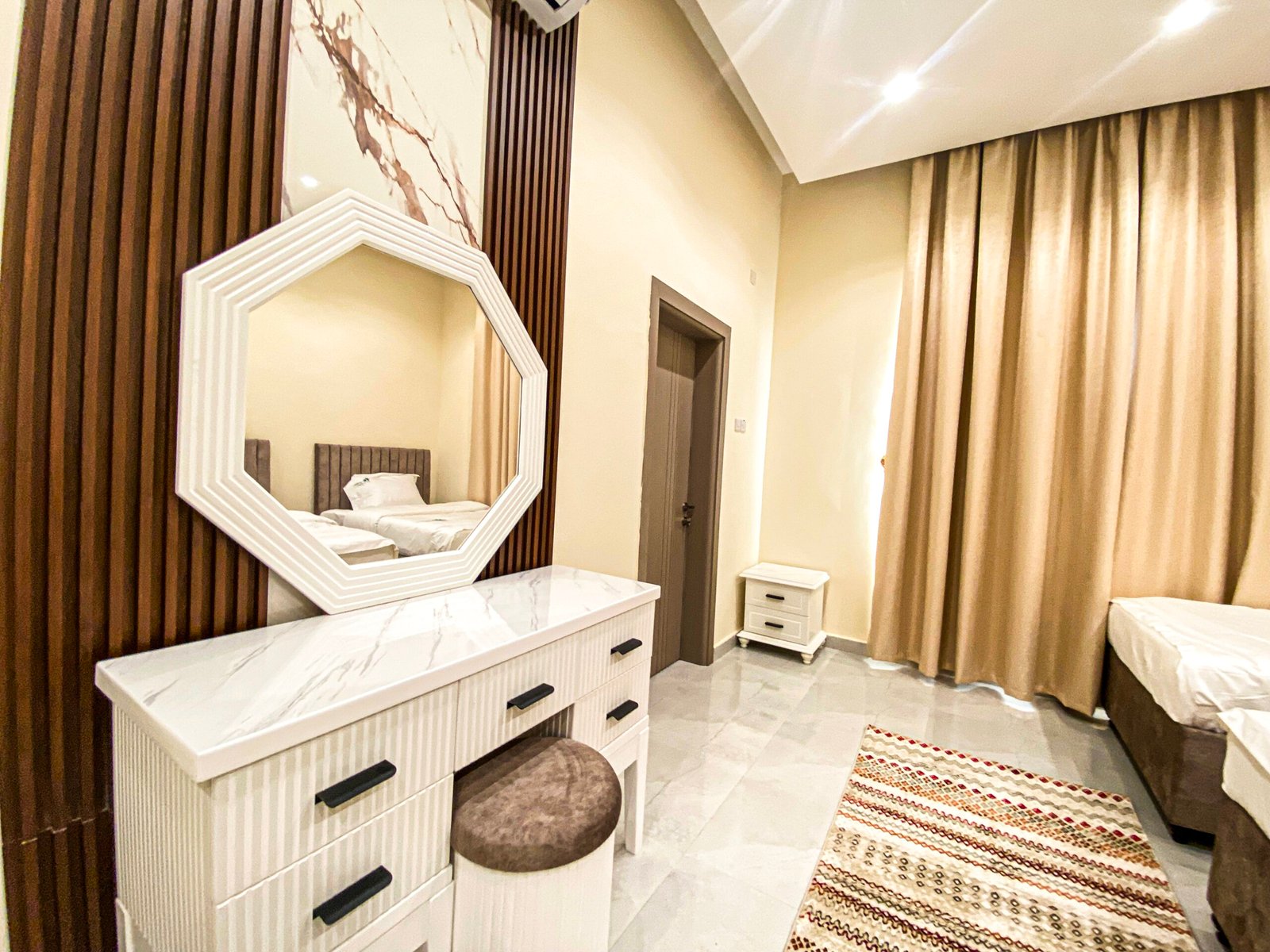 Family Bed Room